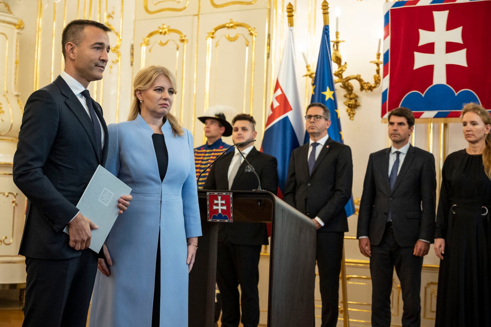 Prezidentka rokovala s DRUCKEROM o riešeniach ŠIKANY na školách a fungovaní „POLEPŠOVNÍ“