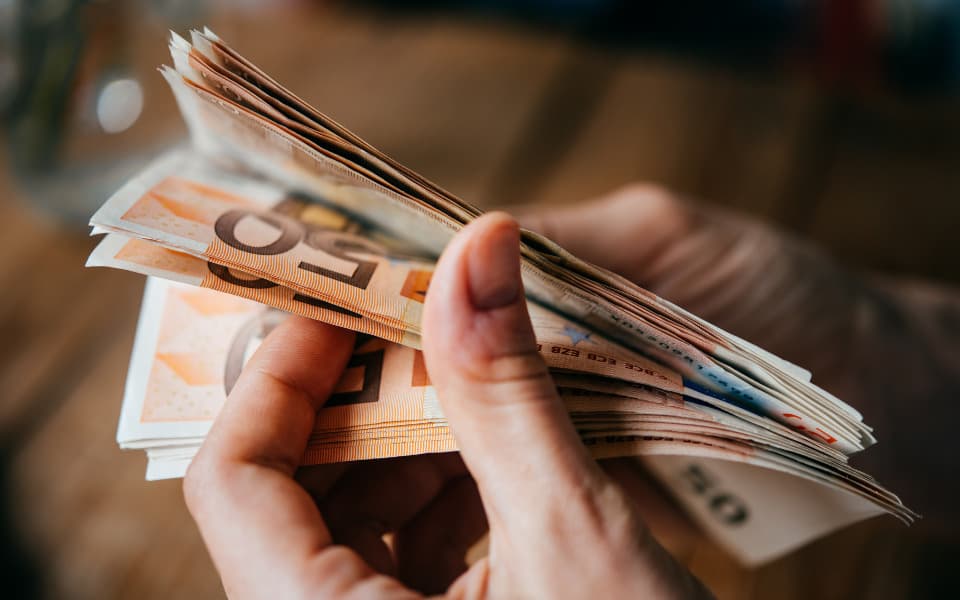 Prečo mladí Slováci po odhadoch od Sociálnej poisťovne začínajú viac riešiť online investovanie