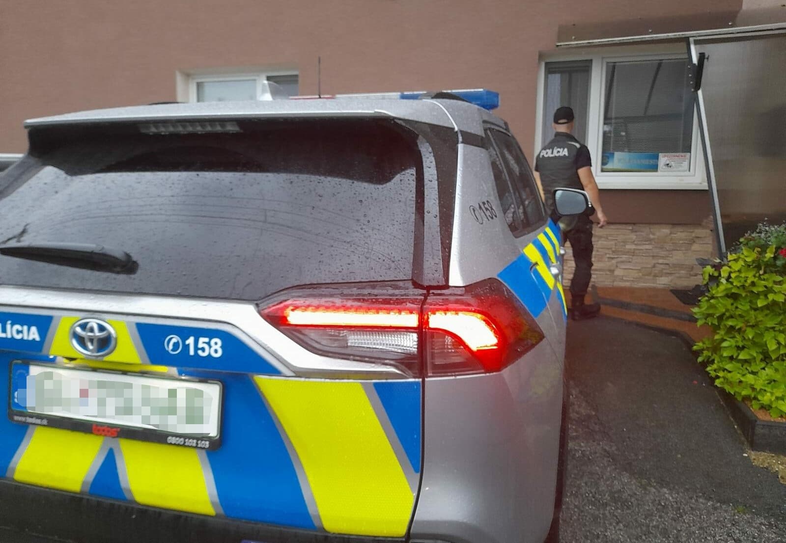 Polícia vypátrala 19-ročného Košičana, ktorý sa vyhrážal, že zopakuje útok z Prahy