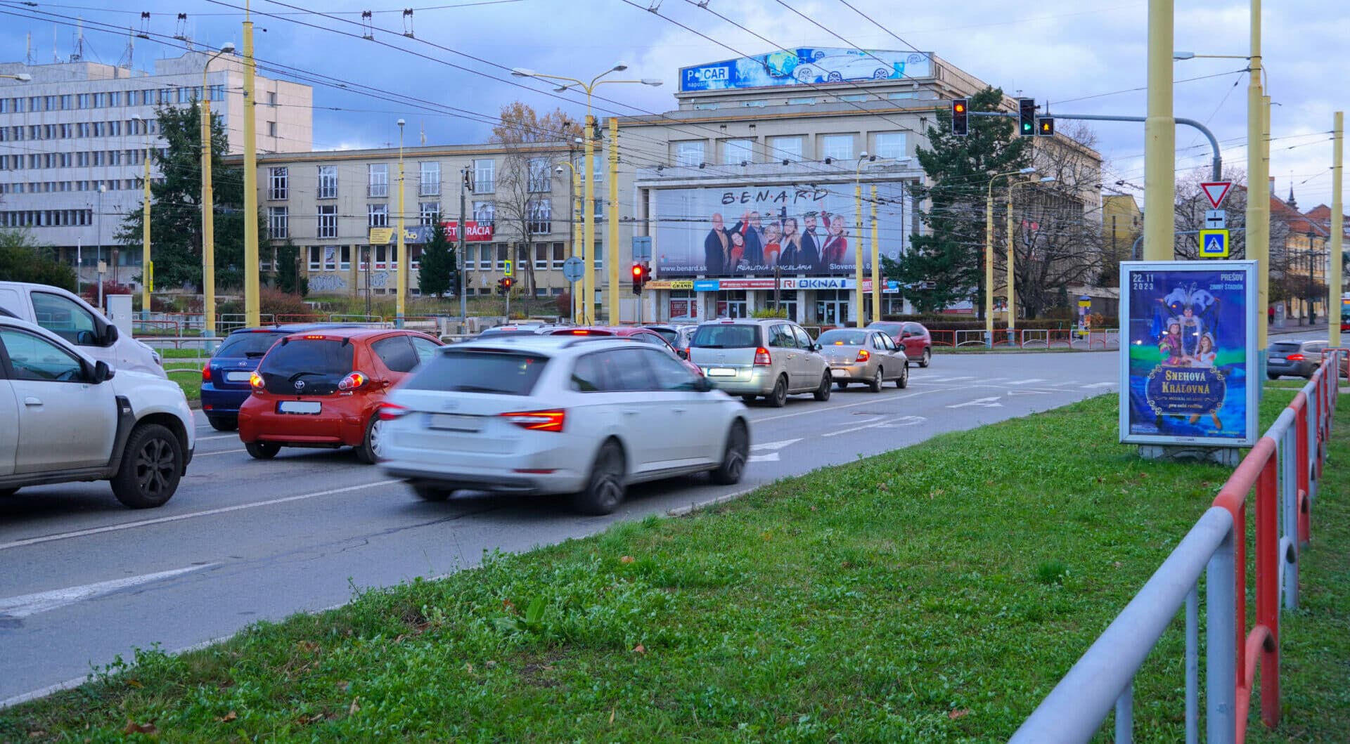 Radnica bojuje proti reklamnému smogu. Za nelegálne bannery hrozí pokuta