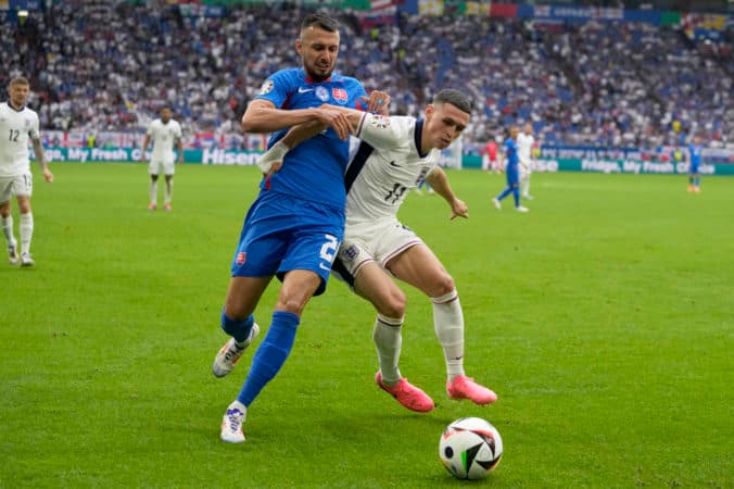 Slovenská púť na ME vo futbale končí, po dramatickom priebehu sme podľahli Anglicku