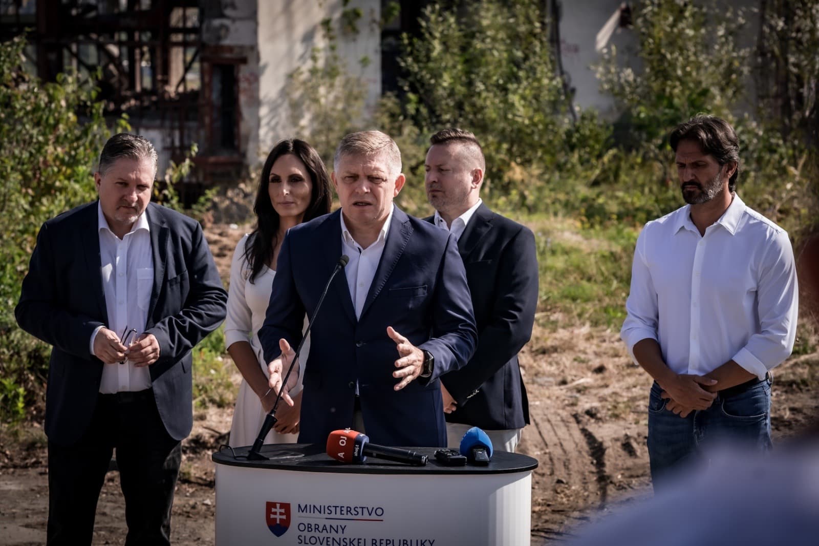 Premiér Robert Fico a ministerka zdravotníctva Zuzana Dolinková navštívili nemocnice v Prešove a Poprade